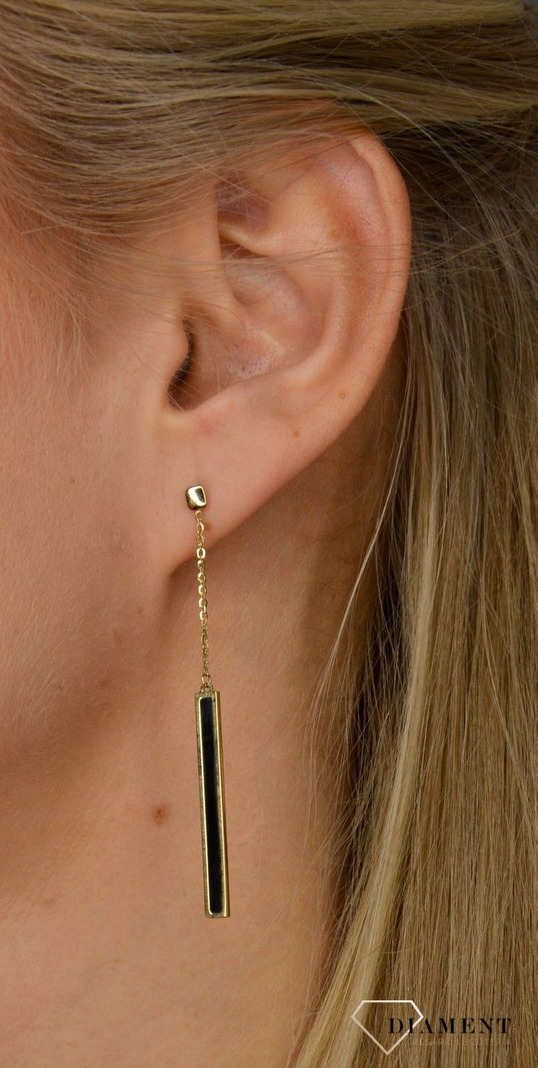 Złote kolczyki 585 długie złoto w połączeniu z czarnym OR AG 1012.jpg